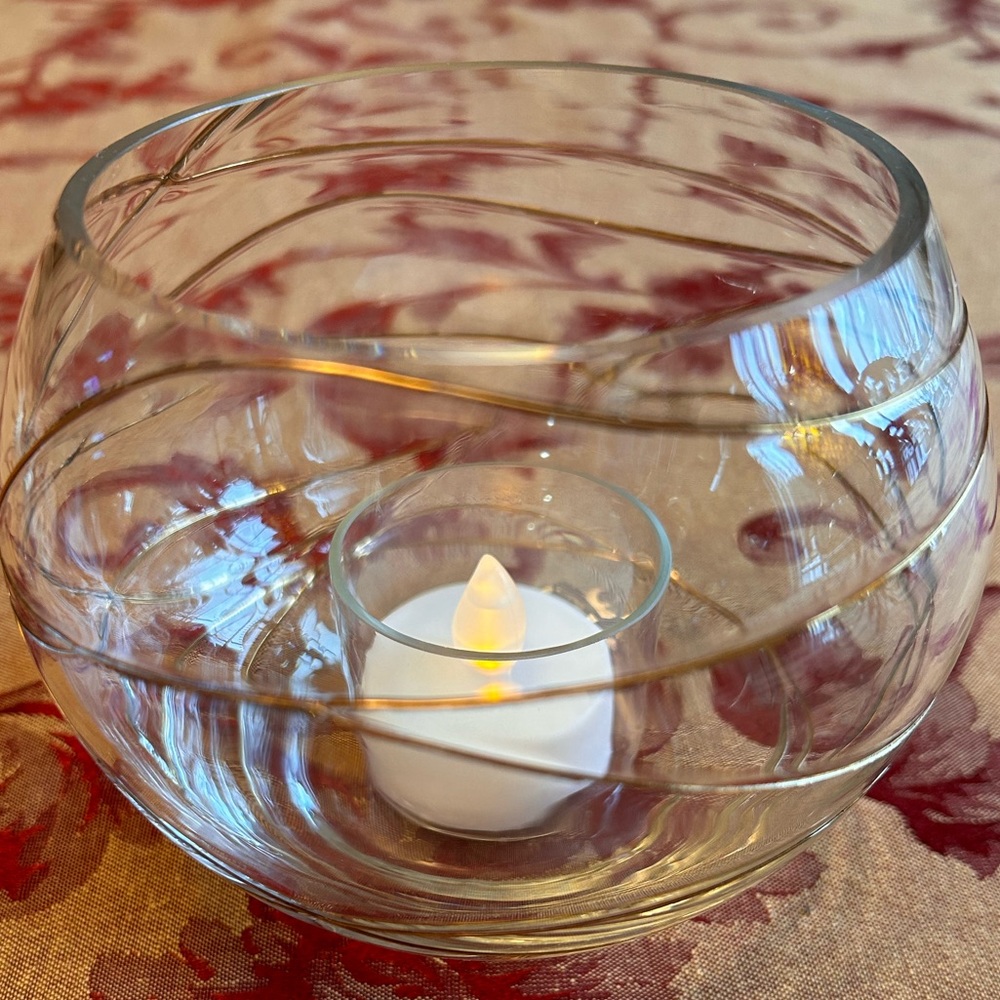 Glass tea light holder